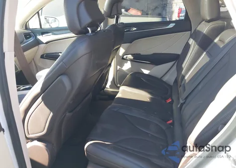 2019 Lincoln Mkc Reserve z USA, uszkodzony, nr VIN 5LMCJ3C96KUL26766